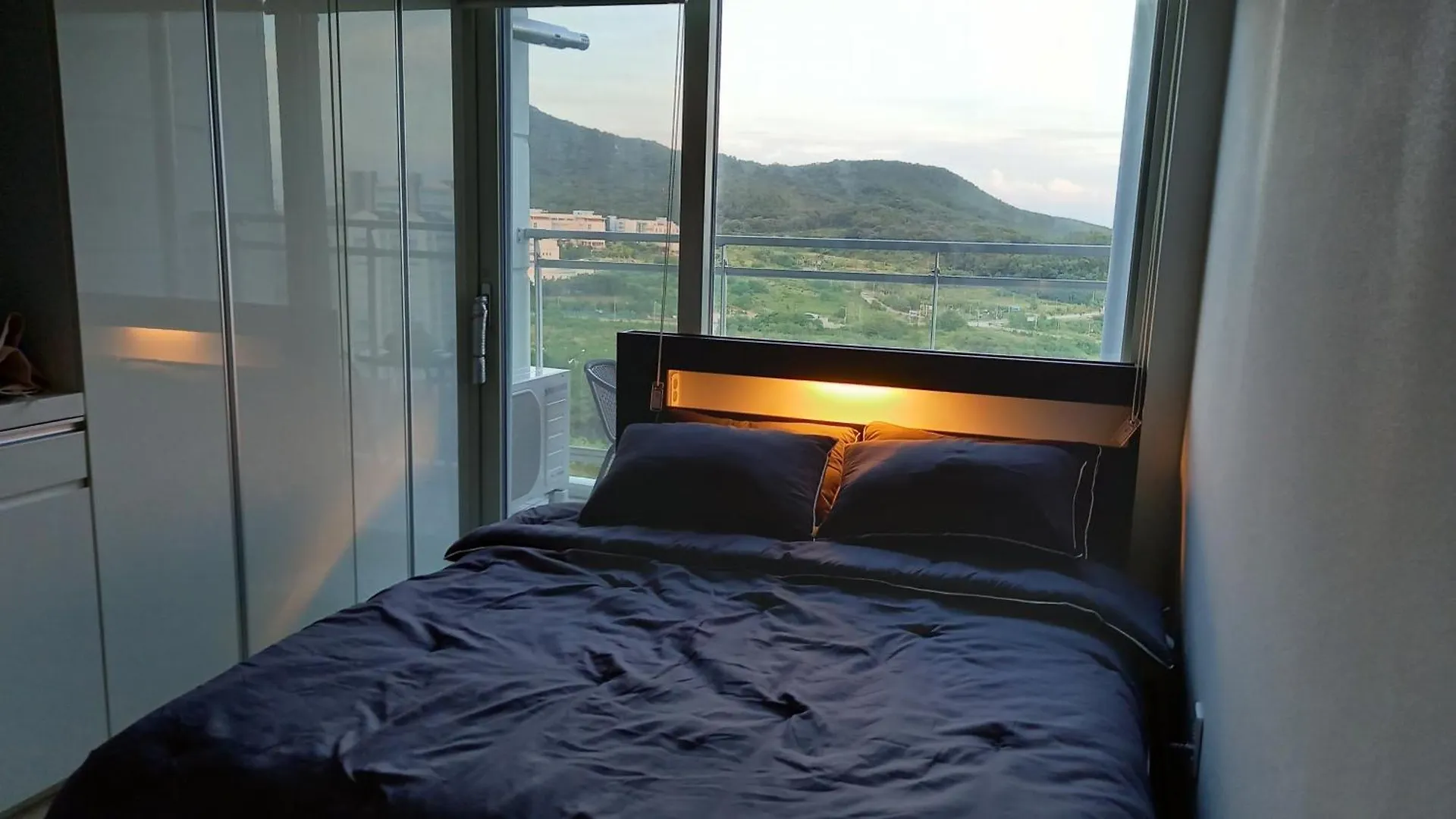 호텔 인천공항 운서역 5분 스카이탑 레지던스 호탤 태라스 롯데마트 무료주차 신축풀옵션